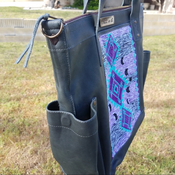 Nena and Co. H&S Womanhood TPB full size - Picture 2 of 10